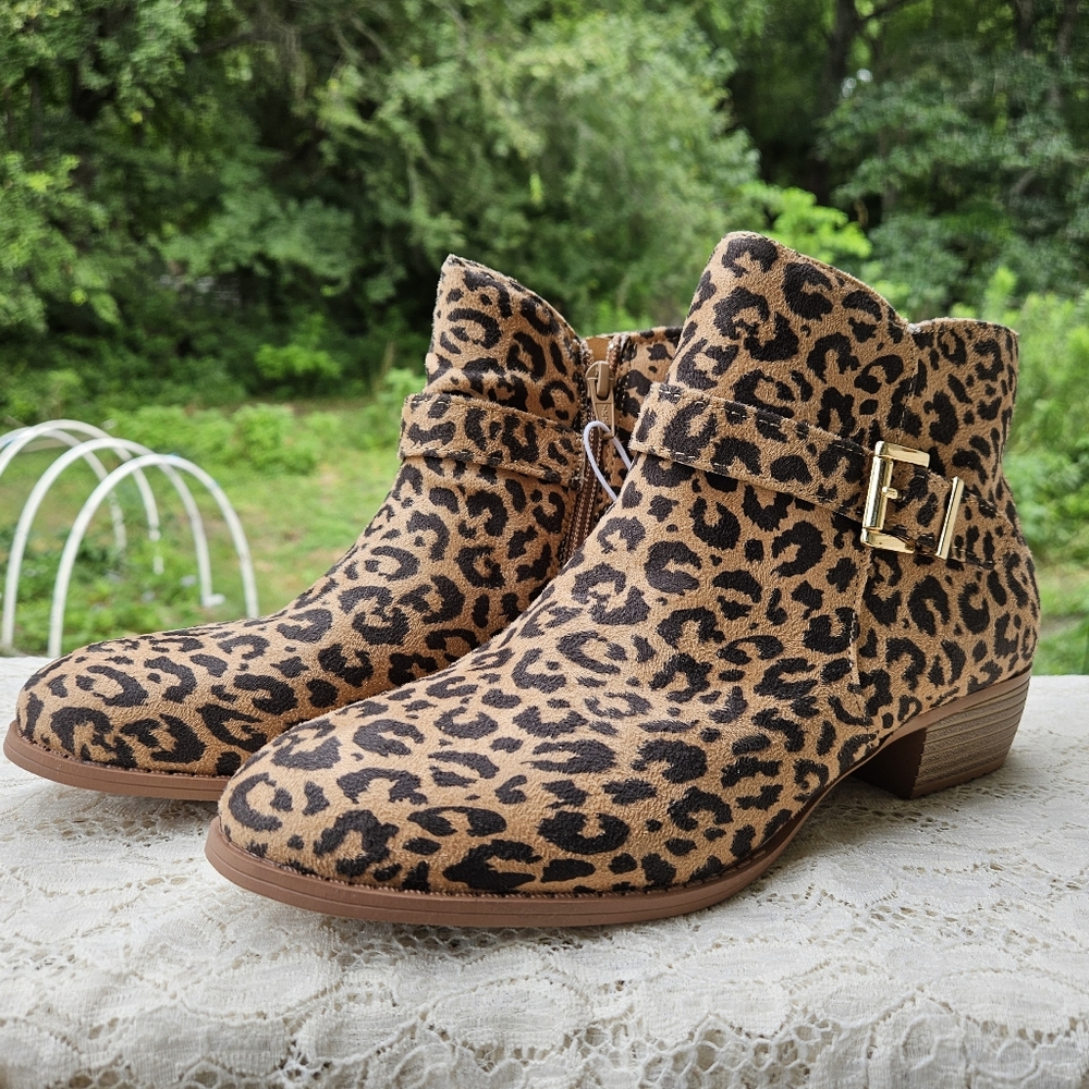 New Children's Ankle Boots Girl's Size 6 Cheetah Print Zip Up L&D Brand
